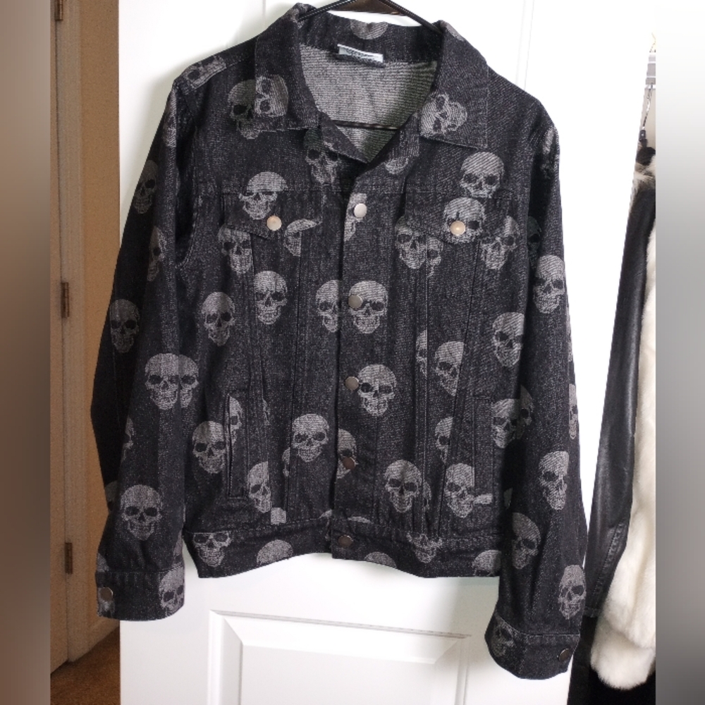 Black Skull Print Denim Jacket